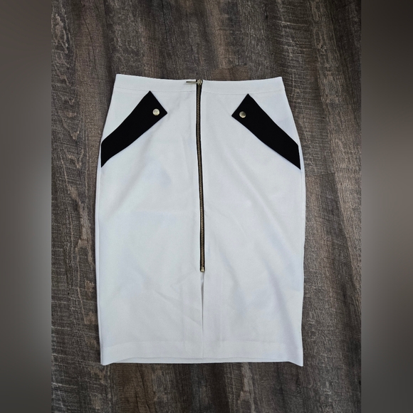 Worthington Zipper Front Pencil Skirt, Size 12. - Picture 2 of 12